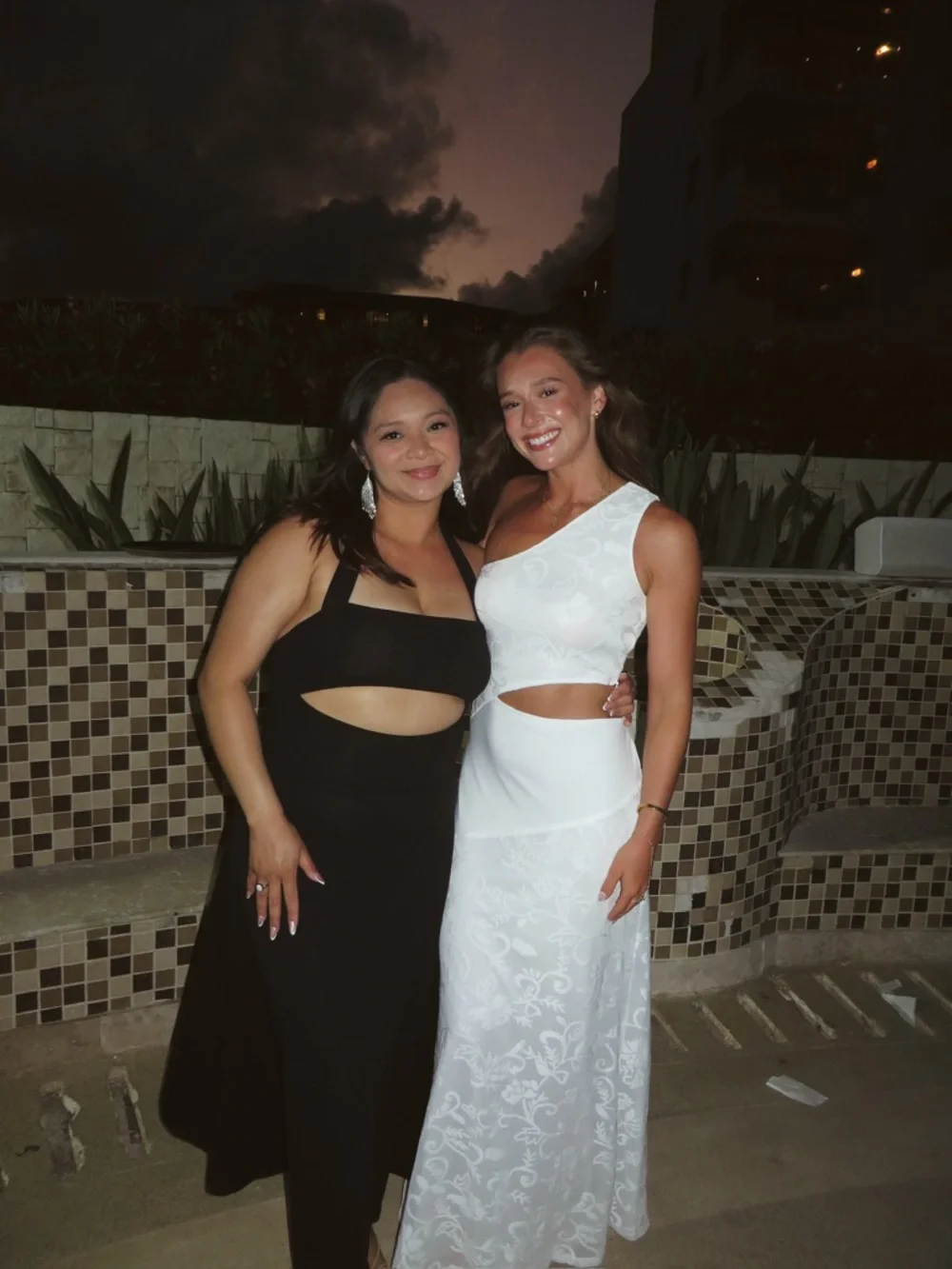 One-Shoulder White Cutout Maxi Dress - Picture 3 of 3